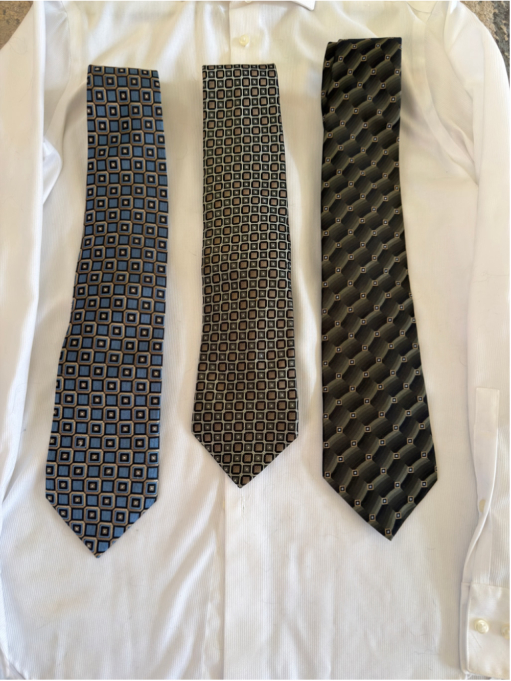 Lot of 3 Distinction Men’s Neck Ties Geometric Patterns Business Dress Ties
